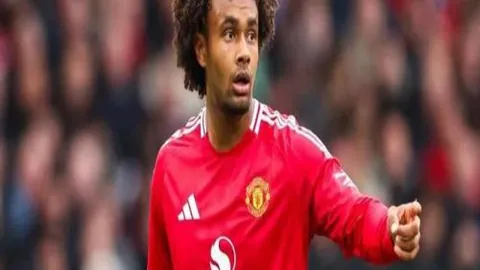 中国足球新星王钰栋18岁精彩表现：过门将空门得分，半场贡献两球